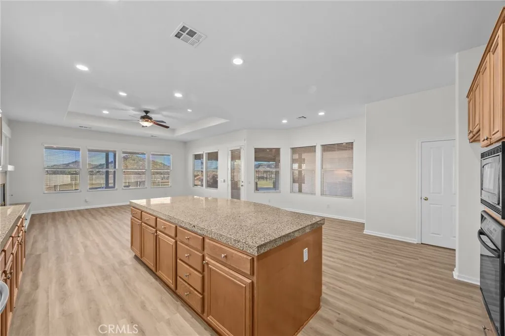 101 Via De La Valle, Lake Elsinore, California 92532 home-pic-11