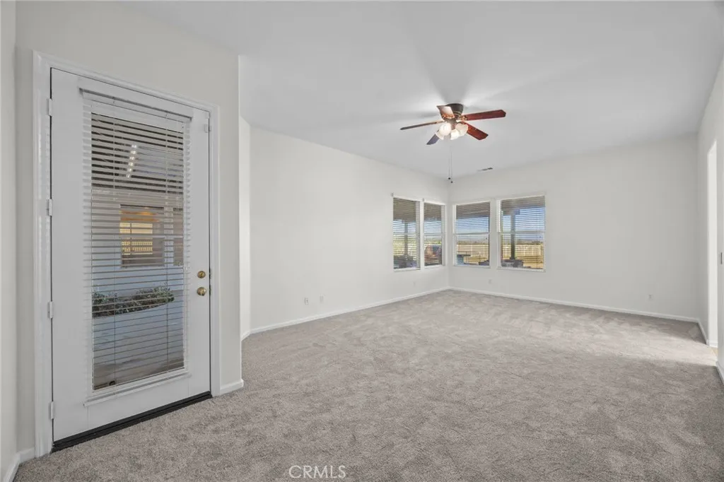 101 Via De La Valle, Lake Elsinore, California 92532 home-pic-24