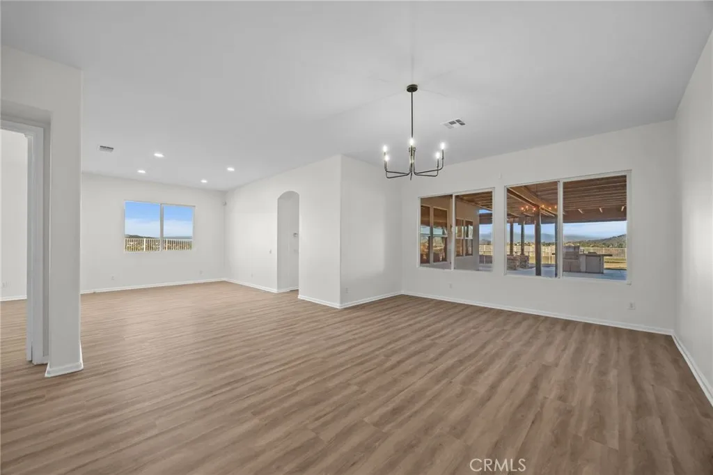 101 Via De La Valle, Lake Elsinore, California 92532 home-pic-2