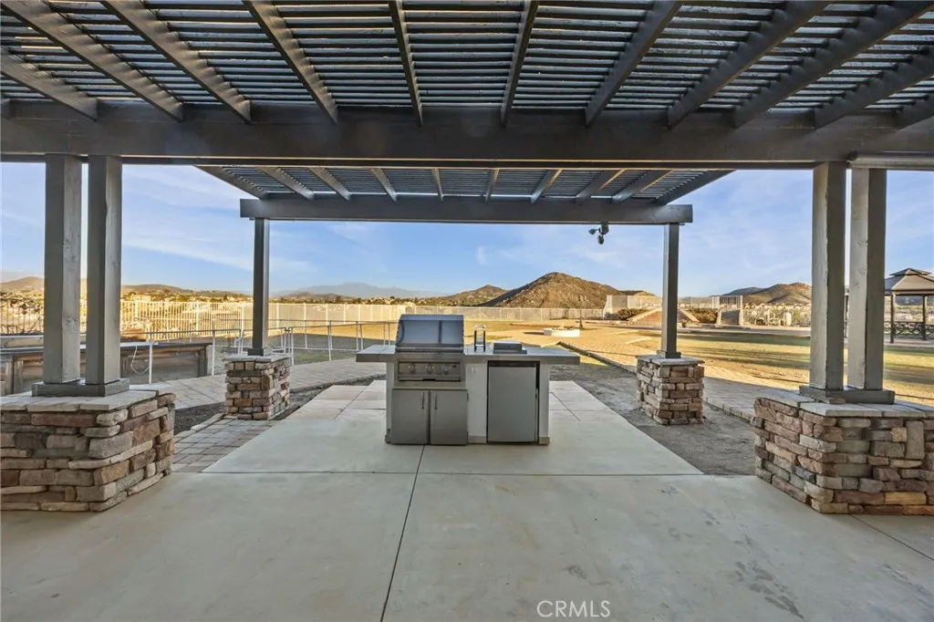 101 Via De La Valle, Lake Elsinore, California 92532 home-pic-32