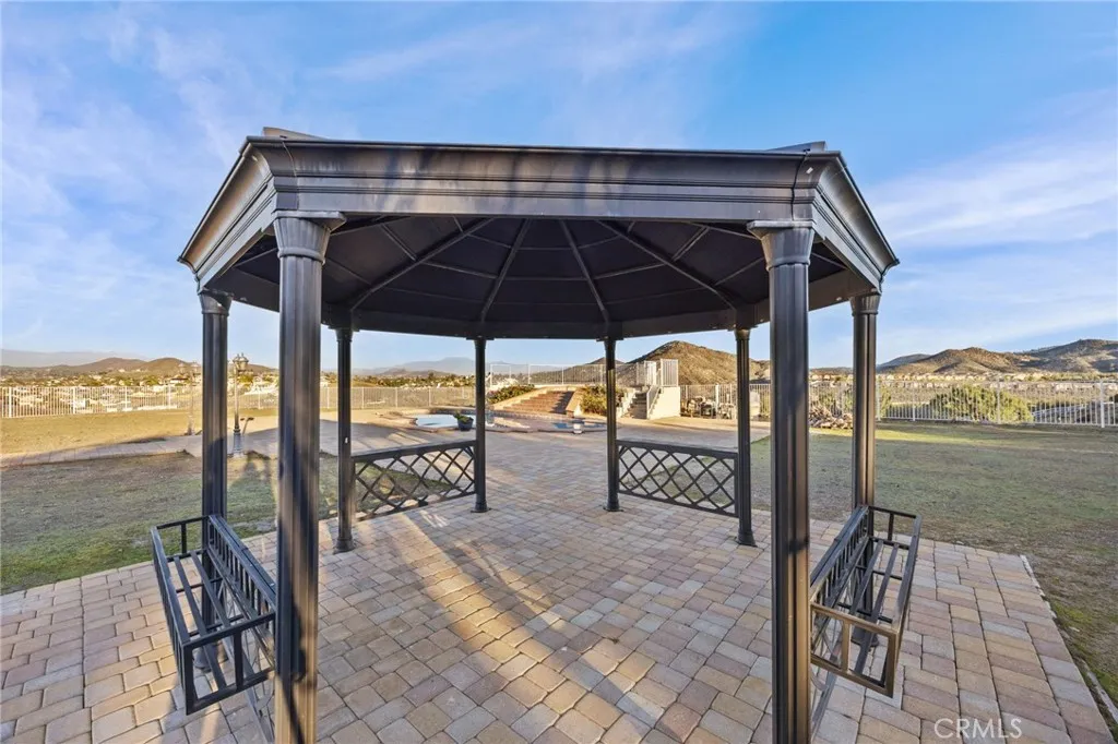 101 Via De La Valle, Lake Elsinore, California 92532 home-pic-38