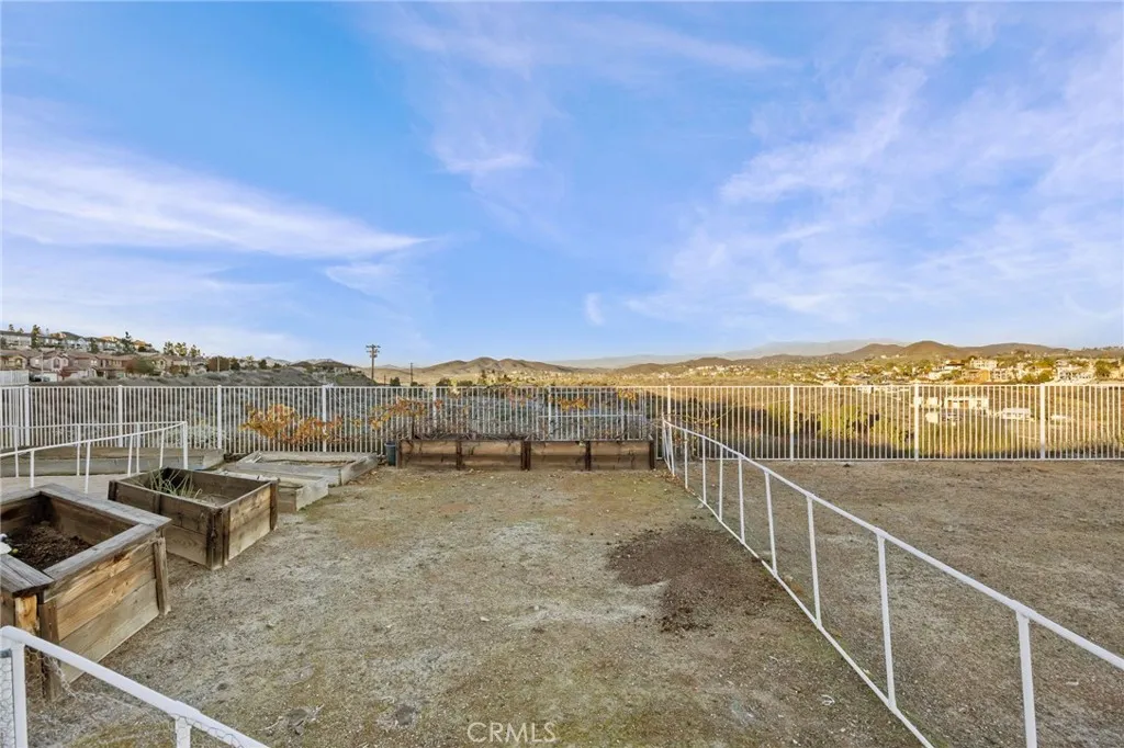 101 Via De La Valle, Lake Elsinore, California 92532 home-pic-41