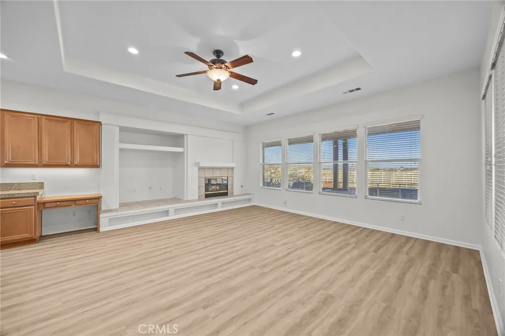 101 Via De La Valle, Lake Elsinore, California 92532 home-pic-14
