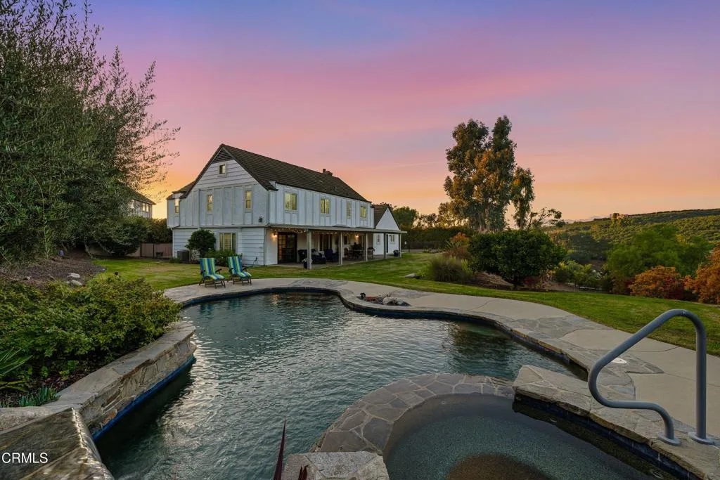 6065 Cielo Vista Court, Camarillo, California 93012 home-pic-6
