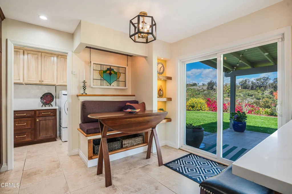 6065 Cielo Vista Court, Camarillo, California 93012 home-pic-20