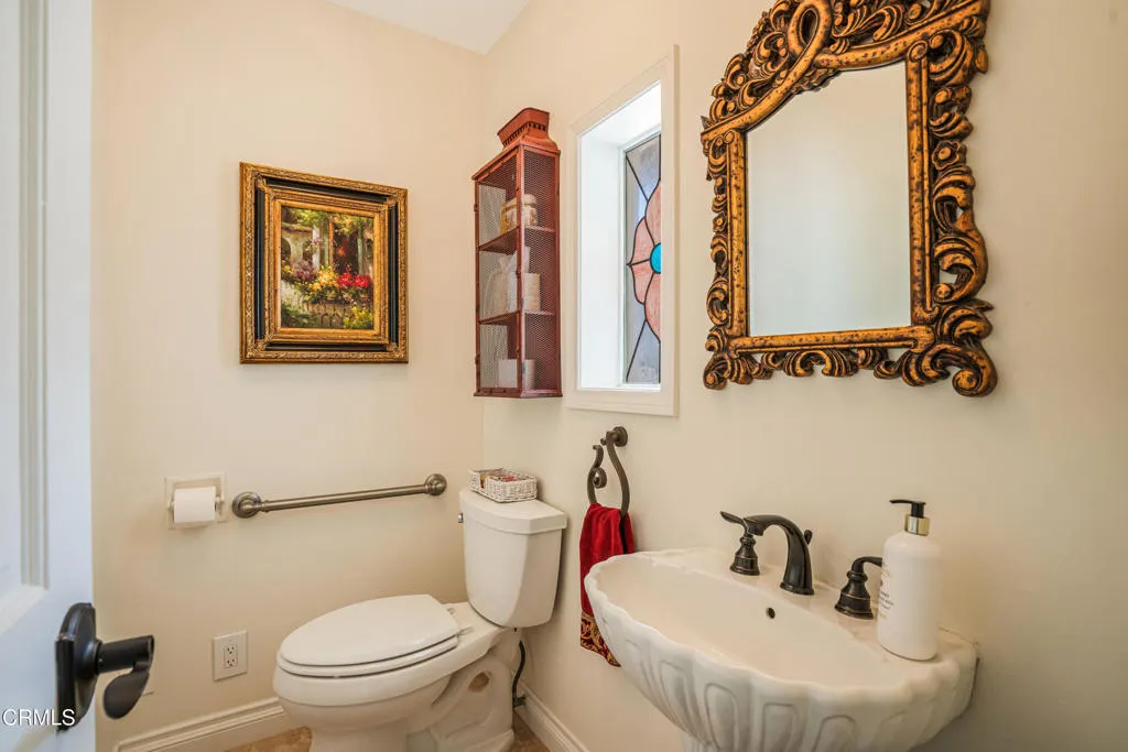 6065 Cielo Vista Court, Camarillo, California 93012 home-pic-26