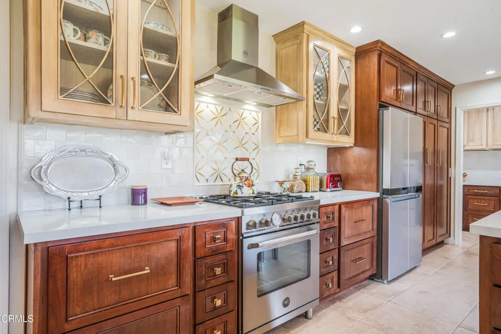 6065 Cielo Vista Court, Camarillo, California 93012 home-pic-15