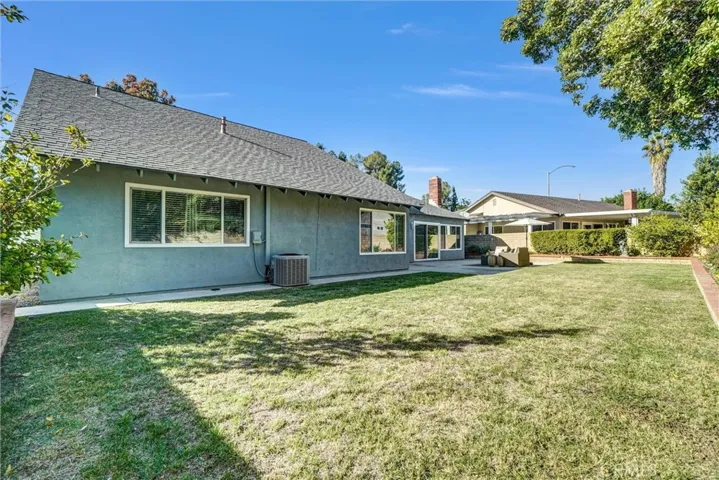 2000 Camino Centroloma, Fullerton, California 92833