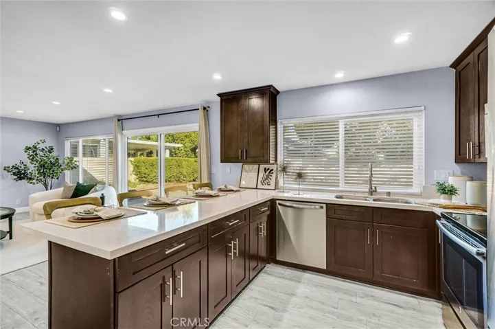 2000 Camino Centroloma, Fullerton, California 92833