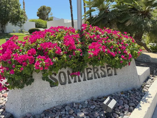 72350-Rim- Sommerset Entrance Sign