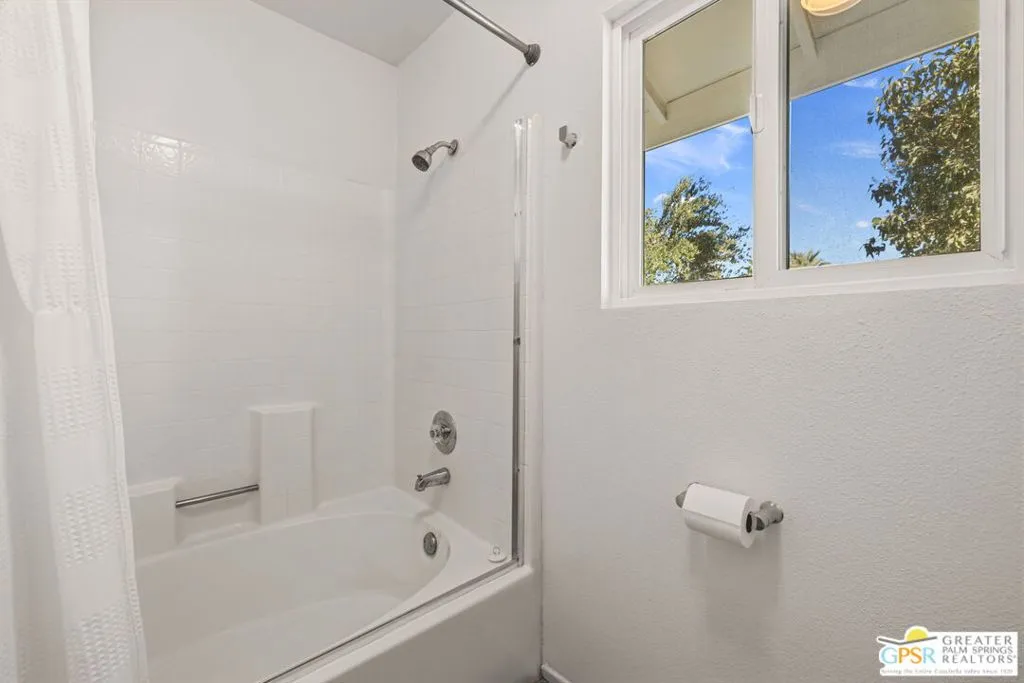 1494 E Gem Circle, Palm Springs, California 92262 home-pic-26