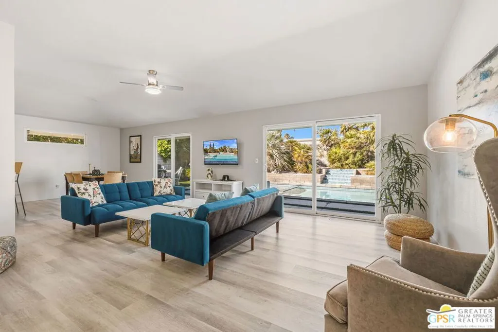 1494 E Gem Circle, Palm Springs, California 92262 home-pic-9