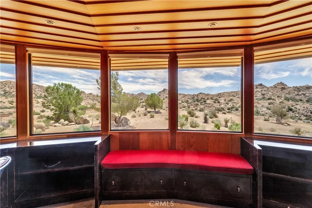 55290 Flying Tigers Road, Pioneertown, California 92268 home-pic-68