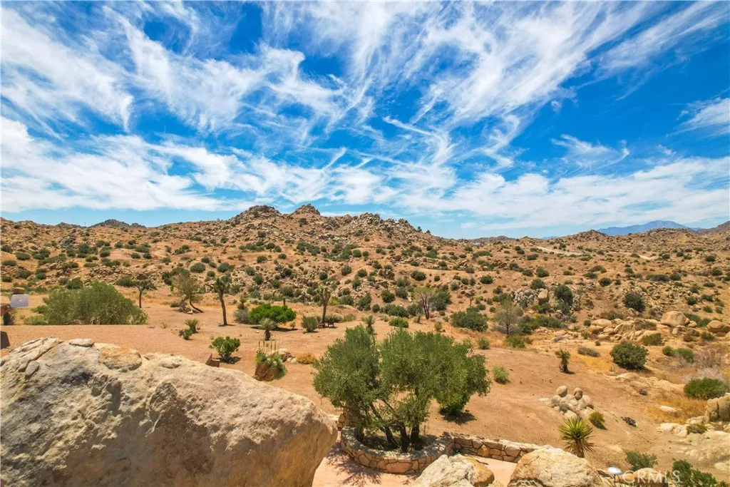 55290 Flying Tigers Road, Pioneertown, California 92268 home-pic-29