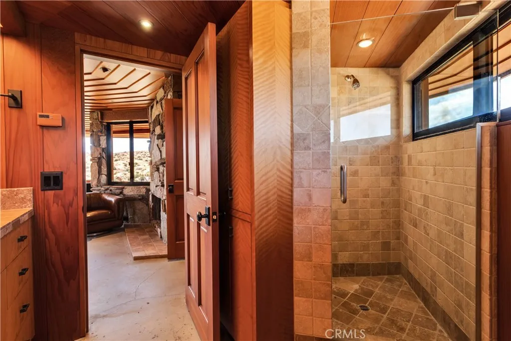 55290 Flying Tigers Road, Pioneertown, California 92268 home-pic-66