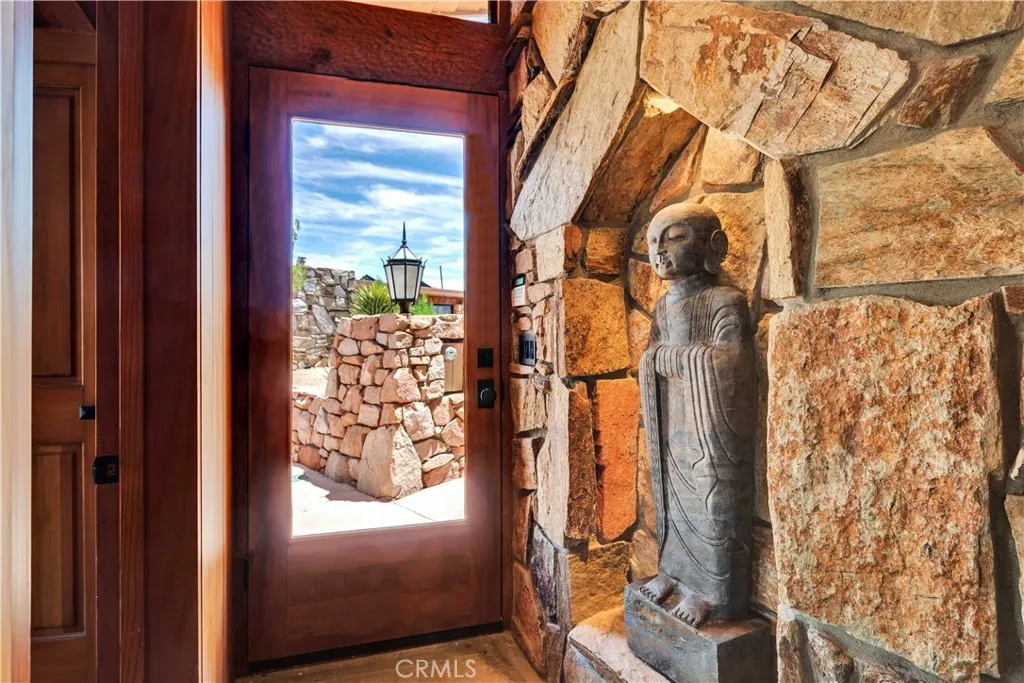 55290 Flying Tigers Road, Pioneertown, California 92268 home-pic-43