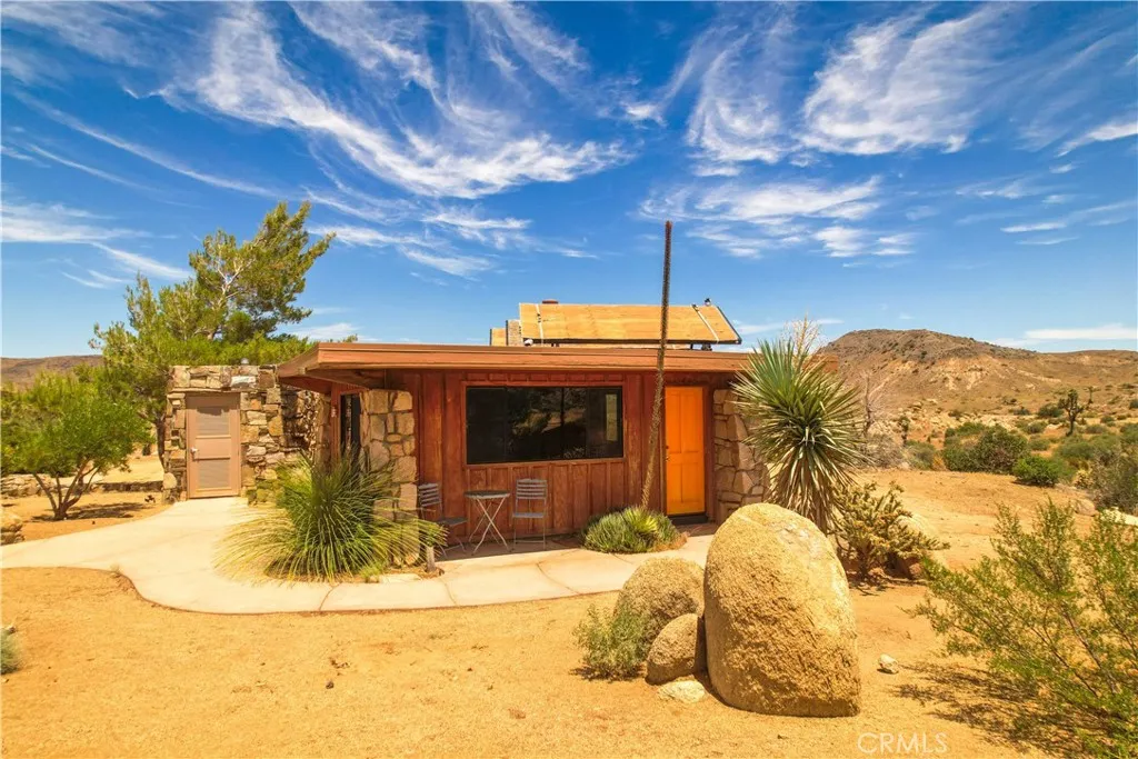 55290 Flying Tigers Road, Pioneertown, California 92268 home-pic-7