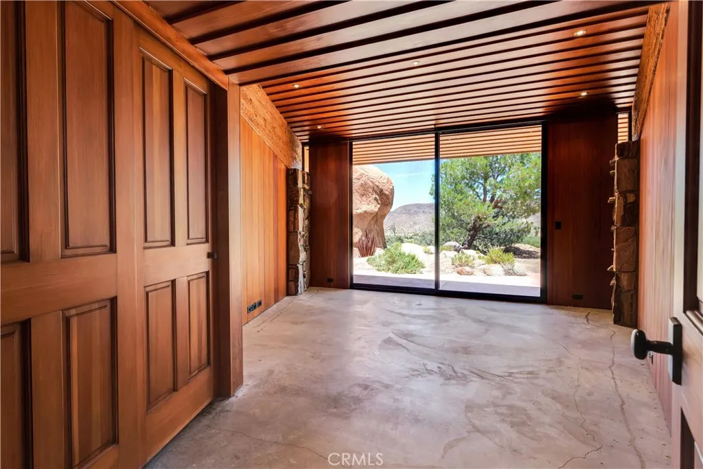 55290 Flying Tigers Road, Pioneertown, California 92268 home-pic-44