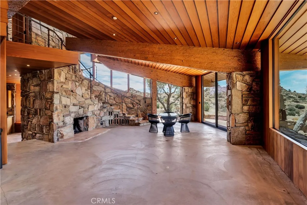 55290 Flying Tigers Road, Pioneertown, California 92268 home-pic-3