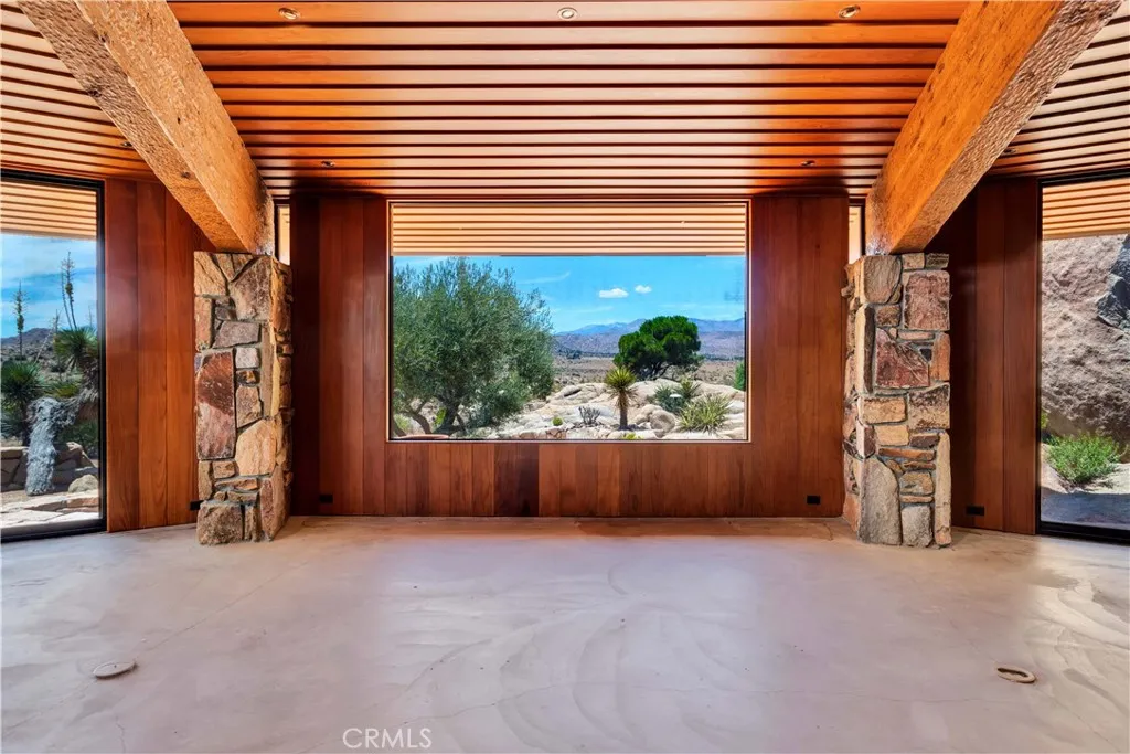 55290 Flying Tigers Road, Pioneertown, California 92268 home-pic-62