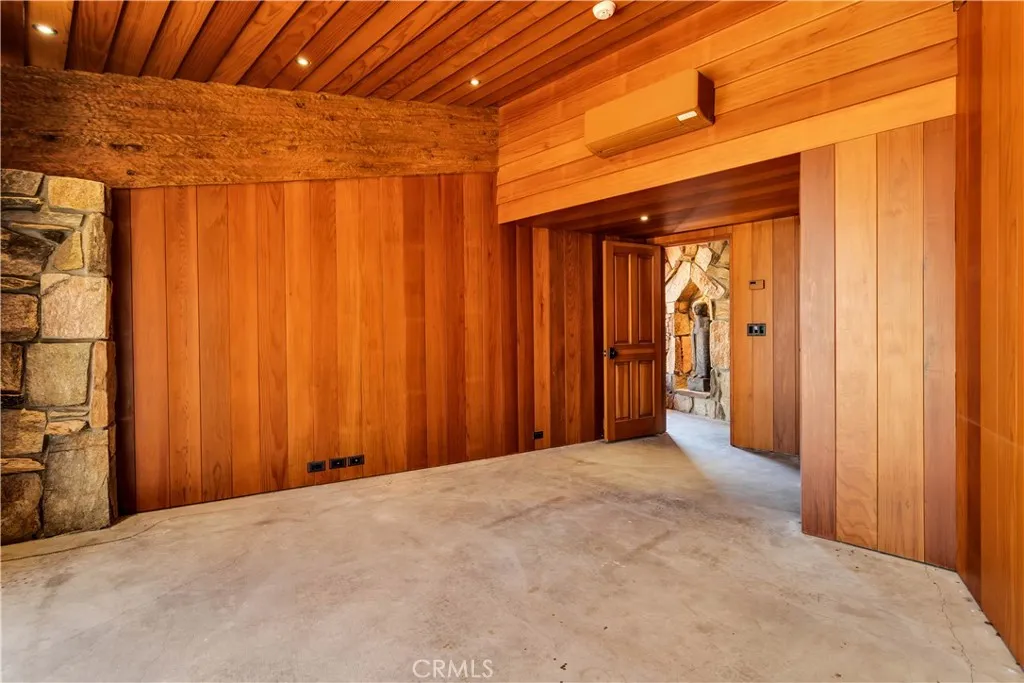 55290 Flying Tigers Road, Pioneertown, California 92268 home-pic-45