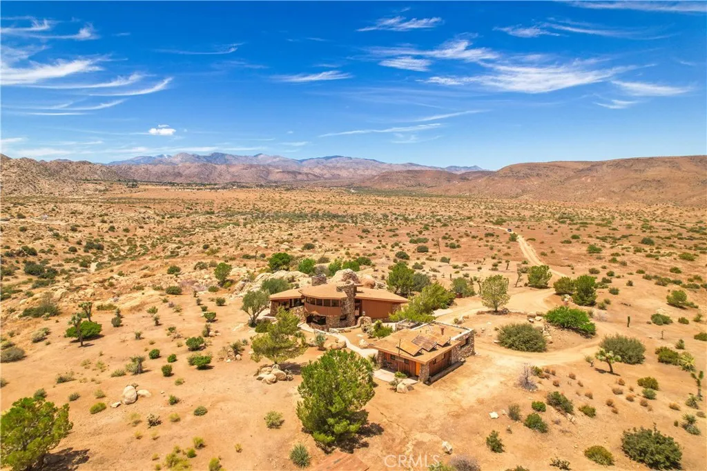 55290 Flying Tigers Road, Pioneertown, California 92268 home-pic-35