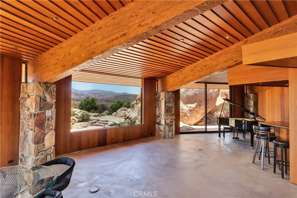 55290 Flying Tigers Road, Pioneertown, California 92268 home-pic-63