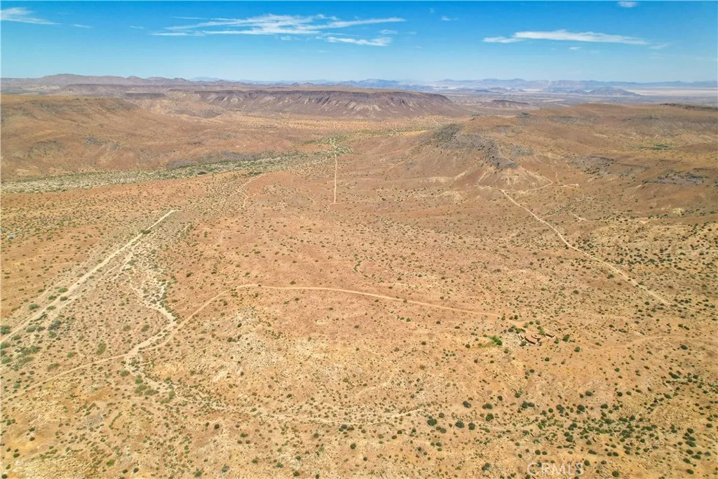 55290 Flying Tigers Road, Pioneertown, California 92268 home-pic-33