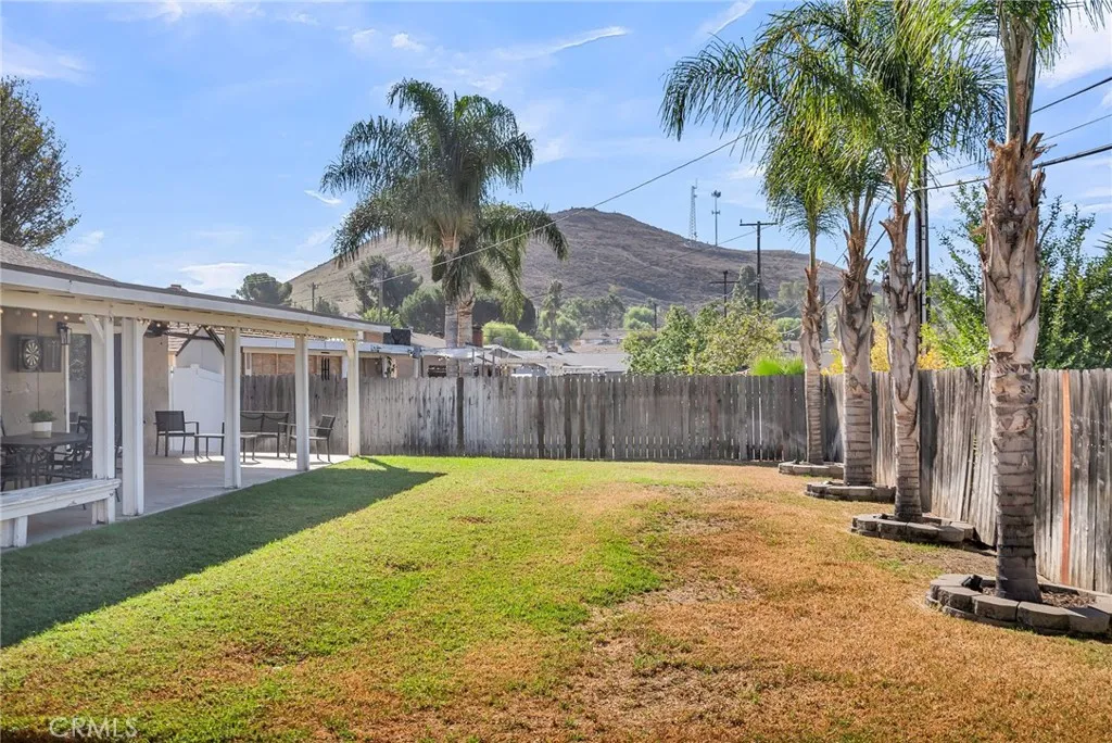 4088 Cedar Avenue, Norco, California 92860 home-pic-32