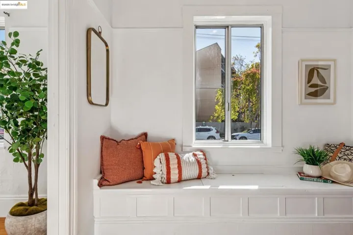 Sitting room featuring crown molding