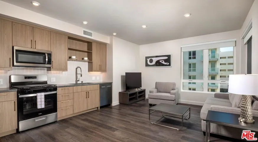 Virtually staged model home ph