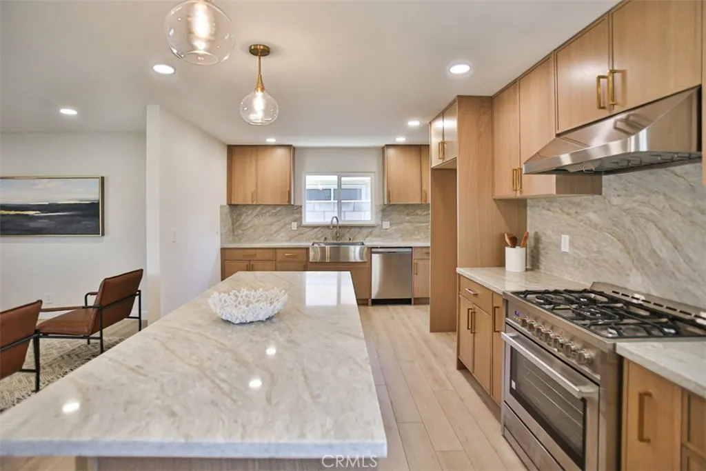 6401 Royal Oak, Huntington Beach, California 92647 home-pic-31