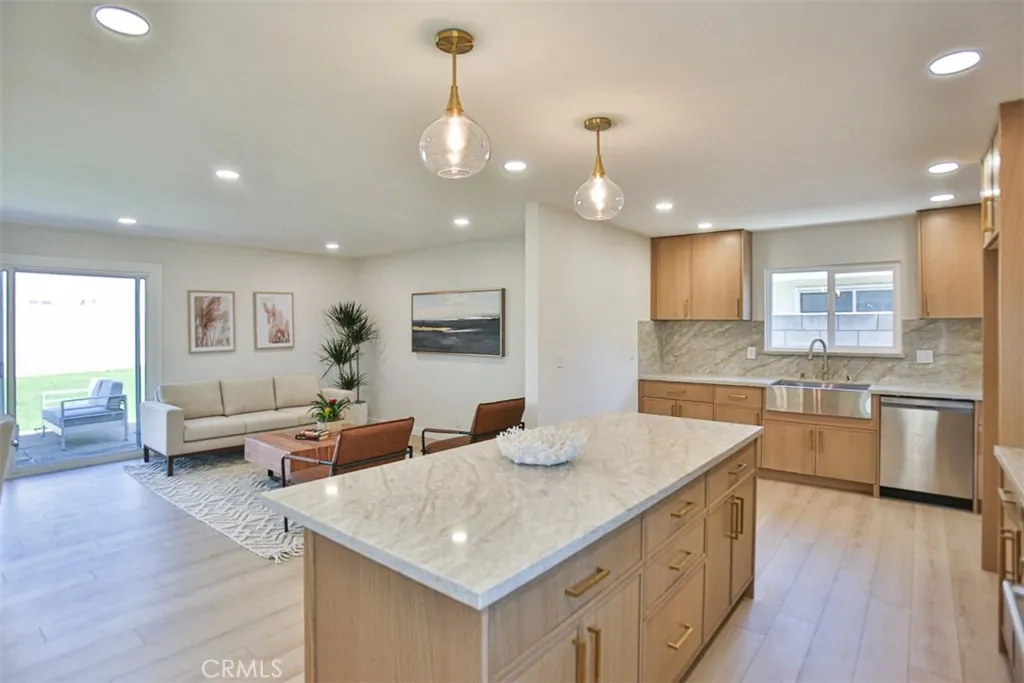 6401 Royal Oak, Huntington Beach, California 92647 home-pic-30