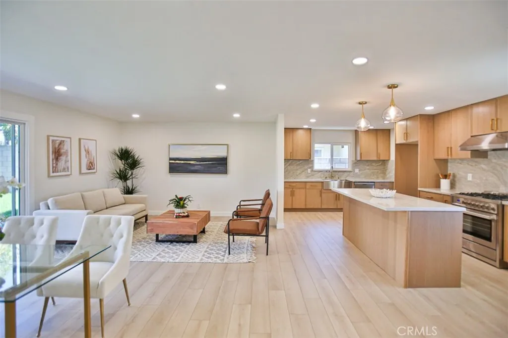 6401 Royal Oak, Huntington Beach, California 92647 home-pic-14