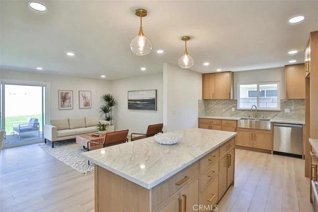 6401 Royal Oak, Huntington Beach, California 92647 home-pic-22