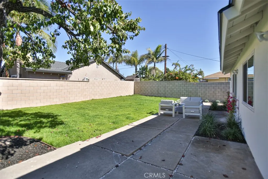 6401 Royal Oak, Huntington Beach, California 92647 home-pic-9