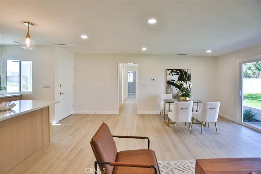 6401 Royal Oak, Huntington Beach, California 92647 home-pic-18