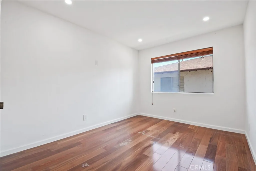 1190 W Calle Del Sol 4, Azusa, California 91702 home-pic-7