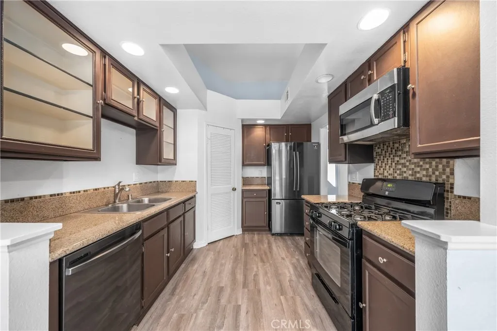 4900 N Grand Avenue 104, Covina, California 91724 home-pic-10