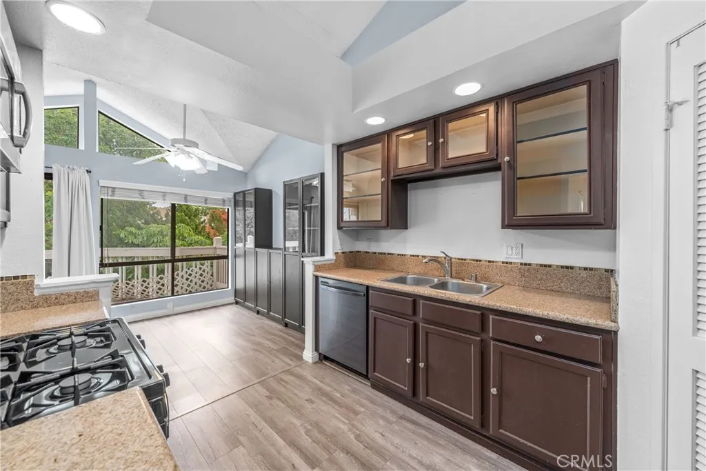 4900 N Grand Avenue 104, Covina, California 91724 home-pic-12