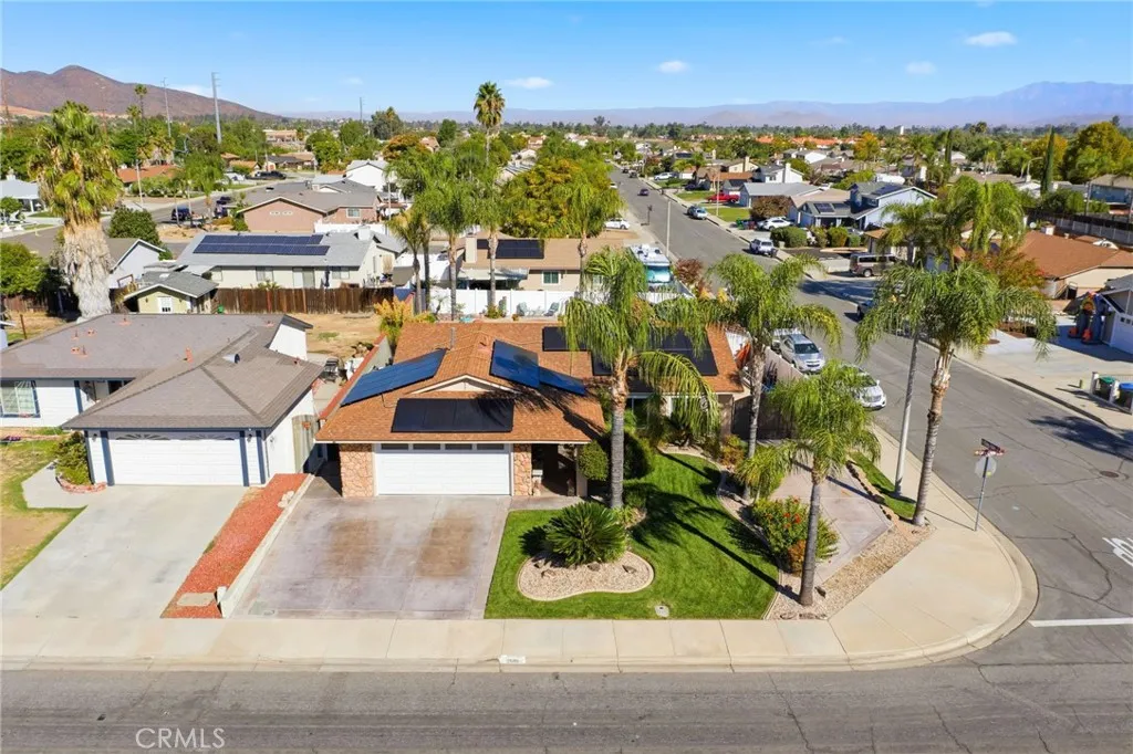 26110 Lazy Creek Road, Menifee, California 92586 home-pic-2