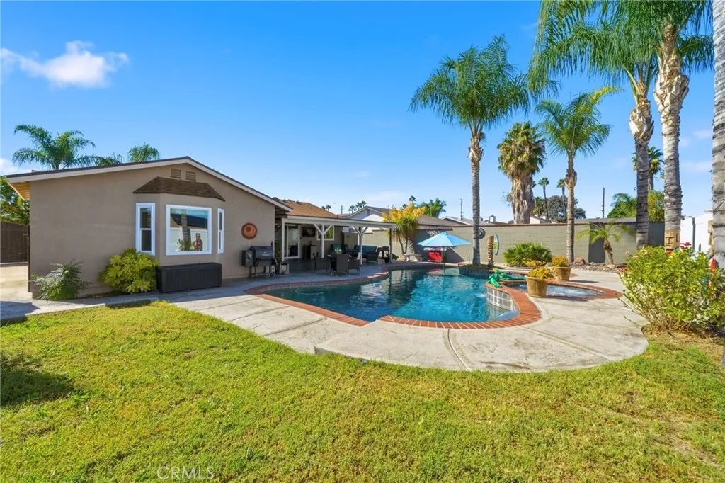 26110 Lazy Creek Road, Menifee, California 92586 home-pic-13