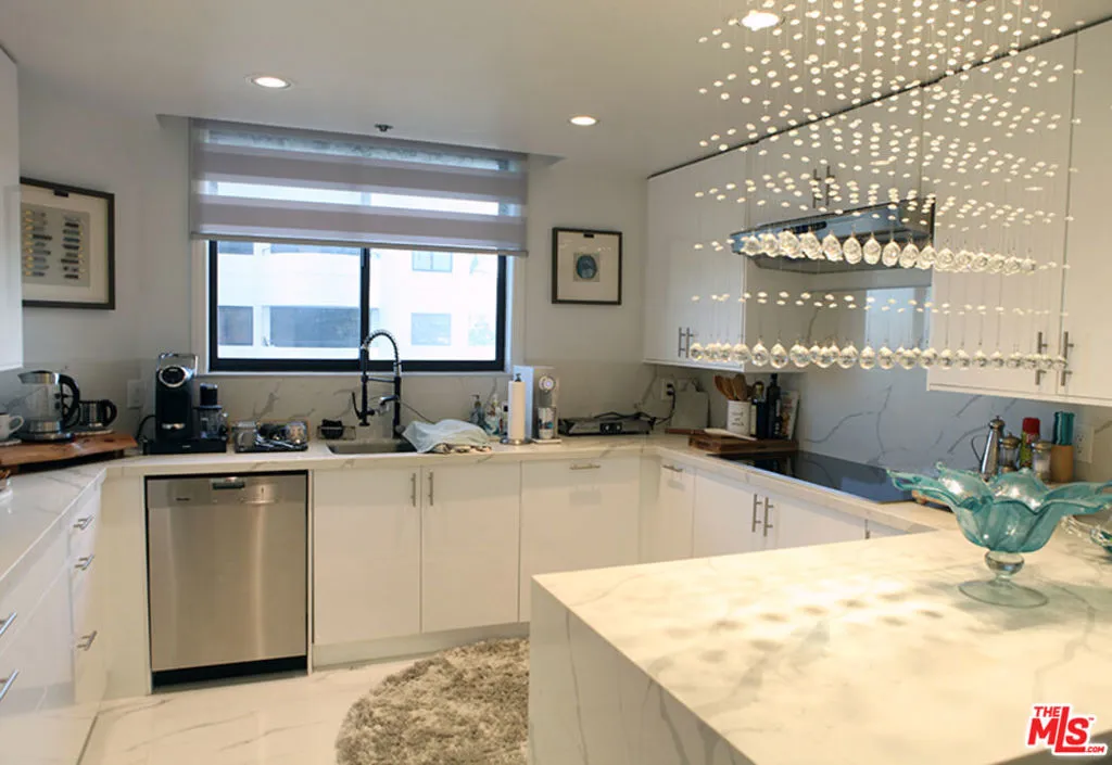 10550 Wilshire Boulevard 502, Los Angeles, California 90024 home-pic-1