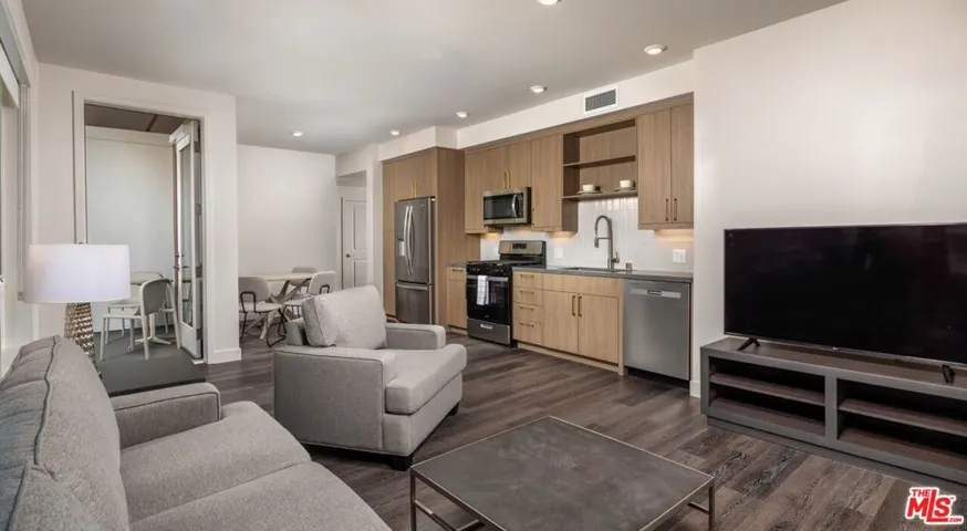 Virtually staged model home ph