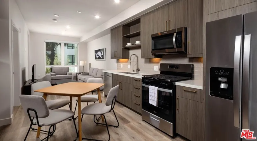 Virtually staged model home ph