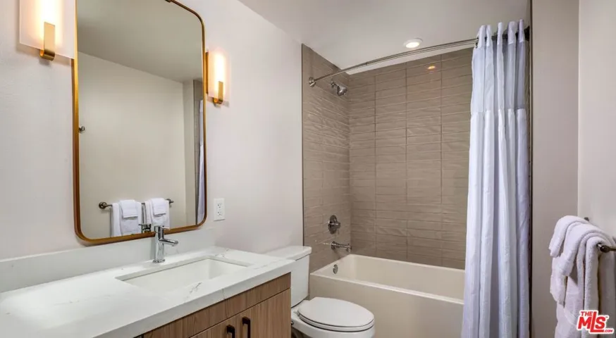 Virtually staged model home ph