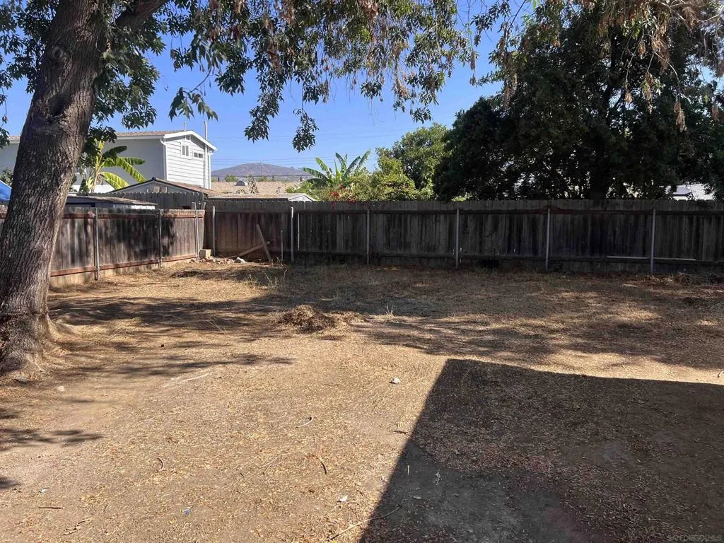 753 Elkelton, San Diego, California 91977 home-pic-12
