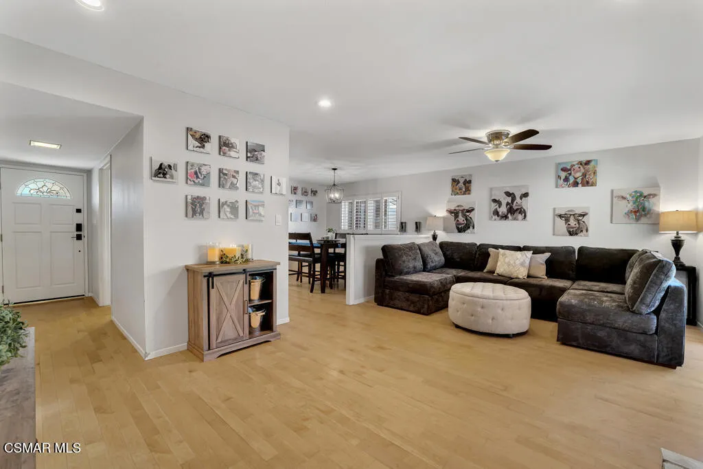 2224 Alscot Avenue, Simi Valley, California 93063 home-pic-1