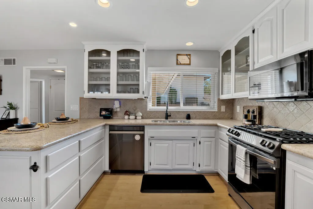 2224 Alscot Avenue, Simi Valley, California 93063 home-pic-3