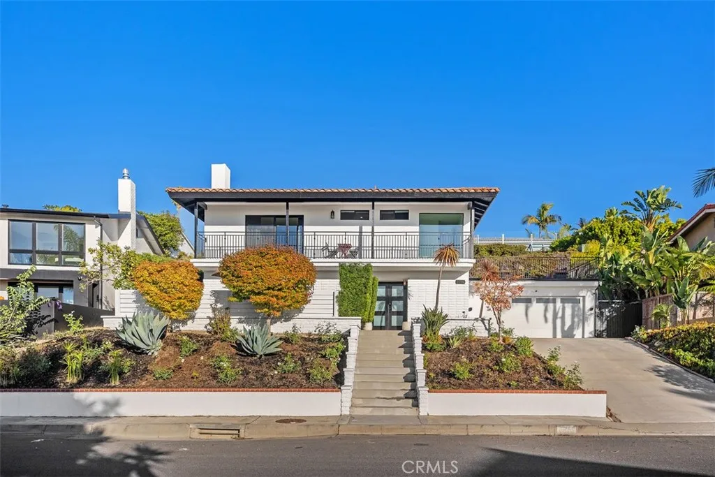 2870 Zell Drive, Laguna Beach, California 92651 home-pic-1